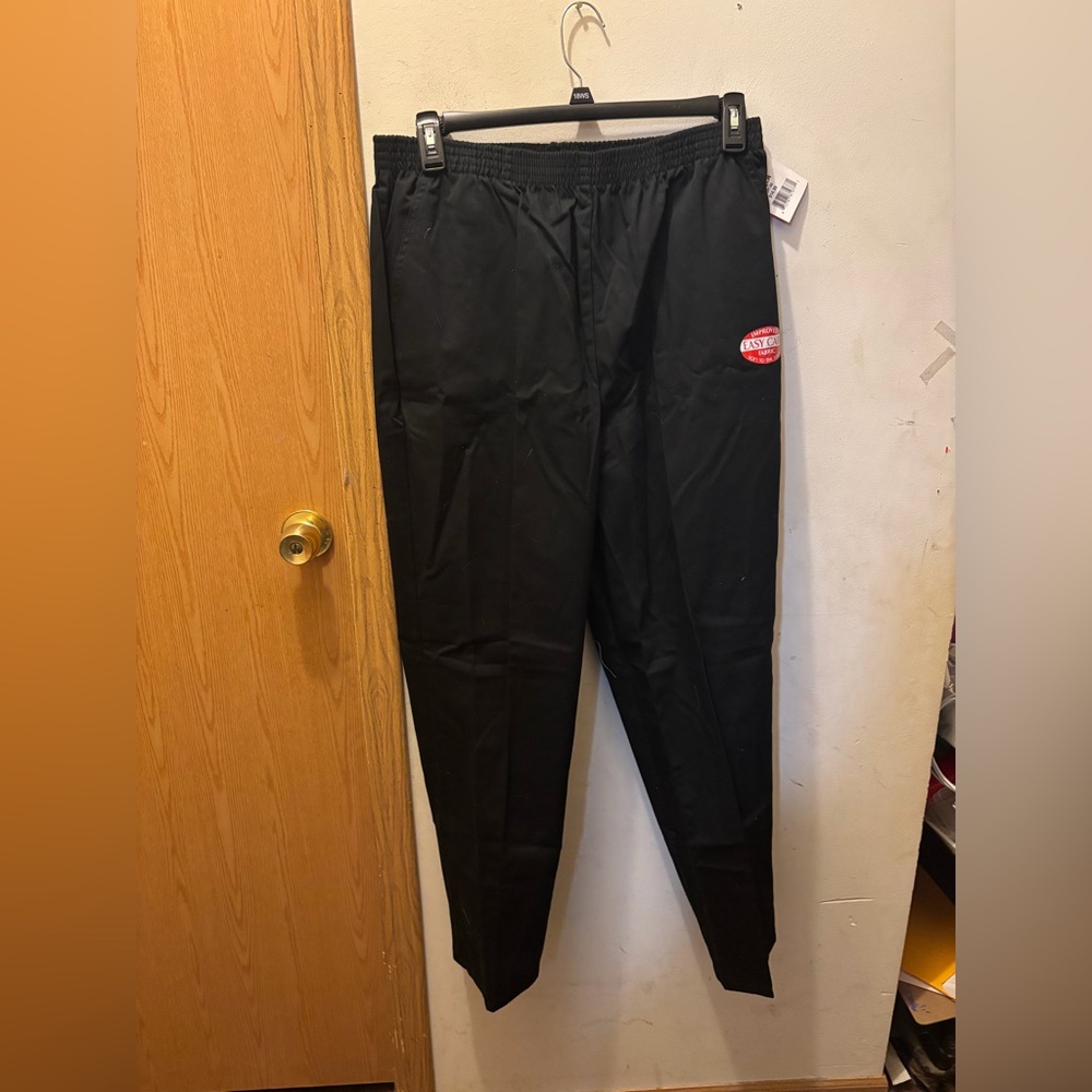 (18) Meijer pants